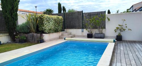Arces Villa | Maison d'Hestia, charme, piscine, proche du bord de mer et de Royan