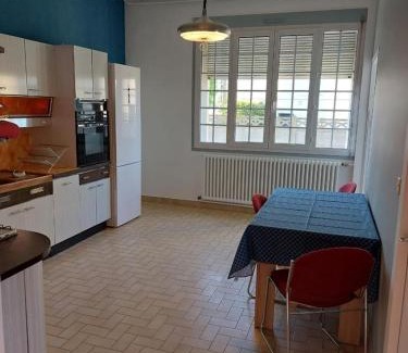 Angerville House | Maison de 3 chambres avec vue sur la ville jardin clos et wifi a Angerville