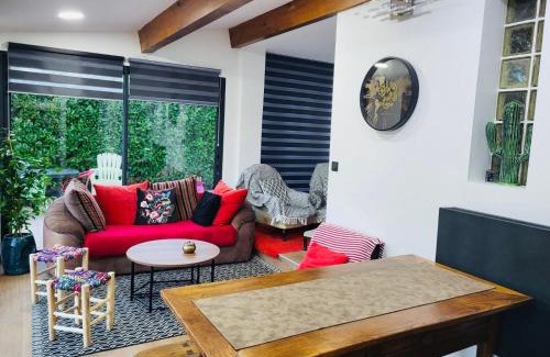 Saint-Georges-d'Orques Apartment | Maison de Celya