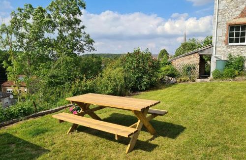 Bousignies-sur-Roc House | Maison de campagne avec superbe vue panoramique!