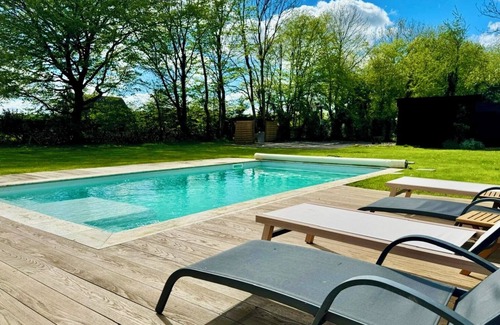 La Roussiere House | Maison de Campagne Avec Piscine et Terrain de Sport
