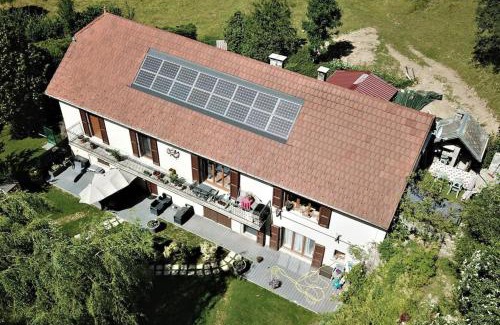 Pierre-Chatel House | Maison de campagne à l'étage