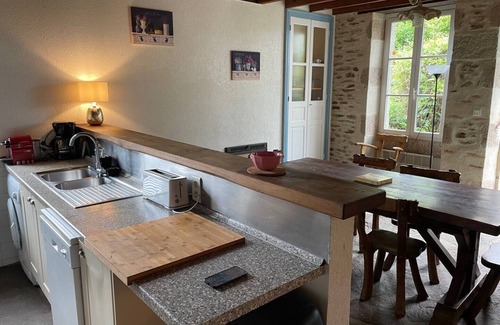 Nouzerines House | Maison de Campagne au Calme Avec Piscine