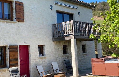 Gluiras House | Maison de campagne ardechoise