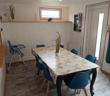 Sees House | Maison de campagne avec cour
