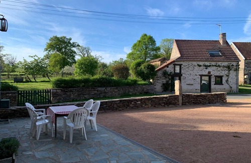 Betete House | Maison de Campagne Avec Grand Jardin