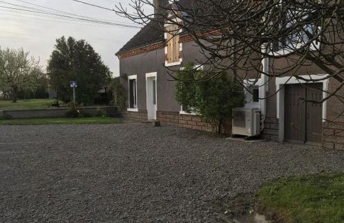 Poulaines House | Maison de campagne calme avec jardin, proche du Zoo de Beauval et châteaux de la Loire - FR-1-591-84