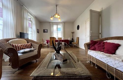 Montigny-sur-Loing Apartment | Maison de caractere cœur du village 1h de Paris