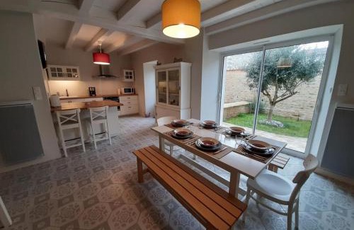 Coulonges House | Maison de charme avec équipements bébé, vélos, fibre, proximité rivière - Coulonges - FR-1-653-127