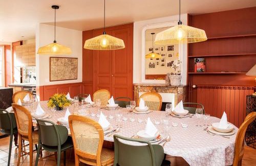 Deols House | Maison de charme avec terrasse, parking et équipements bébé à 5 min de Châteauroux - FR-1-591-167