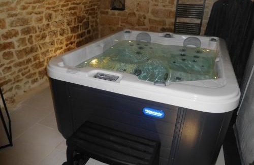 Laville-aux-Bois House | Maison de charme avec jacuzzi, nature préservée et équipements pour bébé, 4 étoiles, proche forêt. - FR-1-611-70