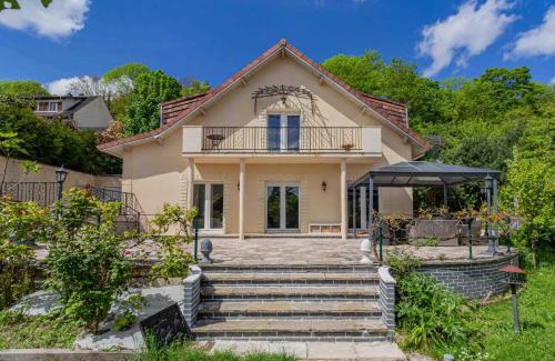 Le Pecq House | Maison de charme près de Saint-Germain-en-Laye, barbecue inclus