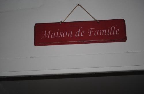 Mael-Pestivien House | Maison De Famille