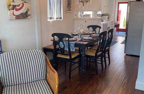 Belmont Shore House | "MAISON DE FLEURS" BELMONT SHORE - GUEST FAVORITE - PRIVATE YARD - GARAGE - A/C