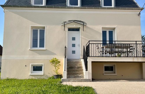 Villeneuve-Saint-Denis House | Maison de charme à 5 min de Disney Paris