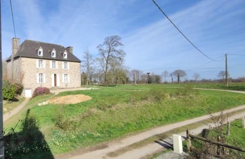 La Bazouge-du-Desert House | Maison de Maître - chambre chez particulier