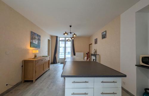 Neuillay-les-Bois House | Maison de plain-pied en Brenne avec cour close, Wifi et proche de Châteauroux et étang de pêche - FR-1-591-104