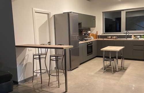Balotesti House | MAISON DE VACANCES près de Thermes de Bucarest & Otopeni Airport