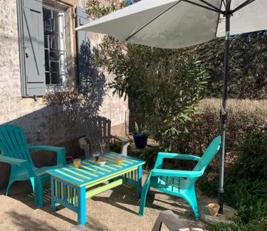Octon House | Maison de village authentique