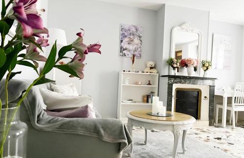 Flagy House | Maison de village - Suite Baroque cosy et élégante à 1 h de Paris proche Fontainebleau