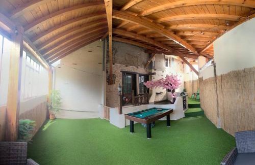 Saint-Julien House | Maison de ville au cœur d'un village de caractère dans le jura
