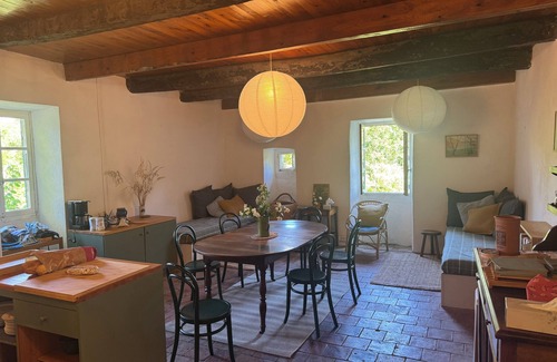 Vesseaux House | Maison des Marcassins at the edge of the woods