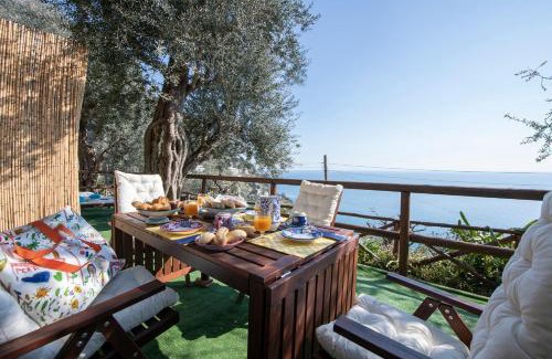 Laurito Villa | Maison Don Rafe'