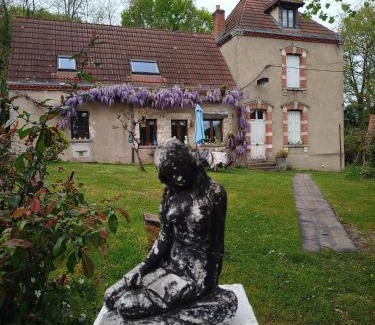 Saint-Vallier Bed & Breakfast | Maison du Moulin Galuzot