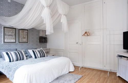 Le Locle Bed & Breakfast | Maison DuBois