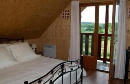 Thoire-sur-Dinan House | Maison en bois avec jardin, idéal randonnée, fibre haut débit, équipements bébé près du Mans et Tours - FR-1-410-195