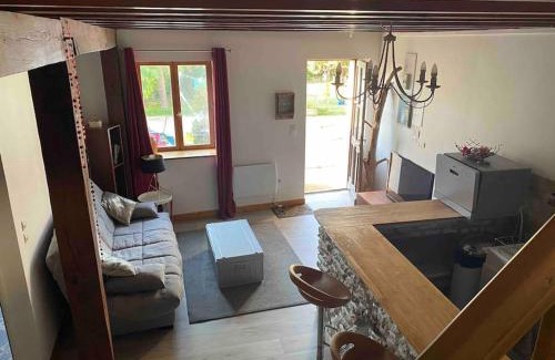 Orveau-Bellesauve House | maison en pierre atypique sur jardin paysagé
