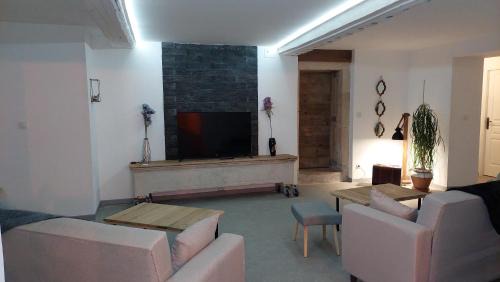 Maron Apartment | maison en pierre avec balnéo entre Toul et nancy