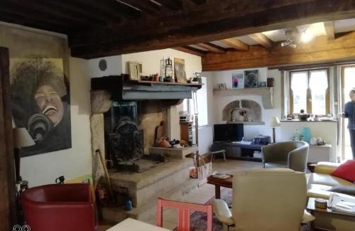 Saint-Brisson House | maison entiere le Lavoir