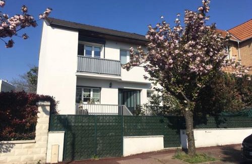 Rosny-sous-Bois House | Maison et jardin entre Paris et Disney. Idéal JO