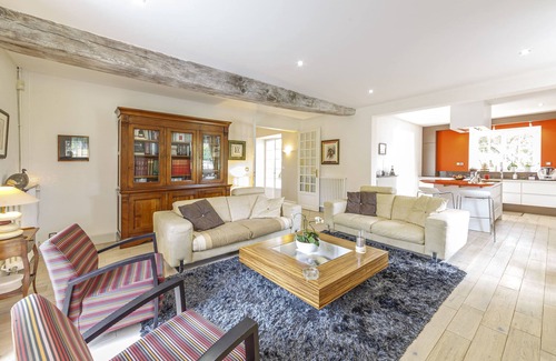 Saint-Jean-des-Mauvrets House | Maison familiale au cœur des vignes