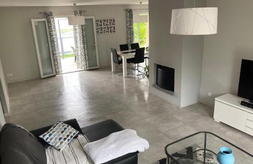 Saint-Genes-De-Fronsac House | Maison familiale avec jardin de 1500m2
