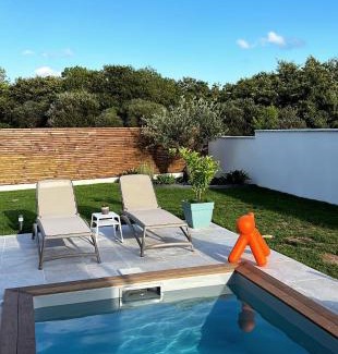 Saint-Martin-de-Hinx Villa | Maison familiale neuve avec piscine.