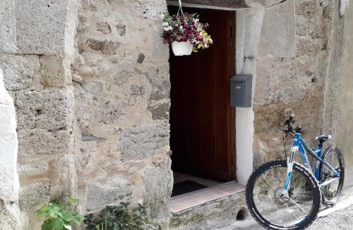 Saint-Genies-de-Fontedit House | Maison Flamingo