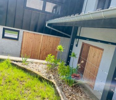 Etting House | Maison Gite Chez Nounou sauna jacuzzi jardin arboré