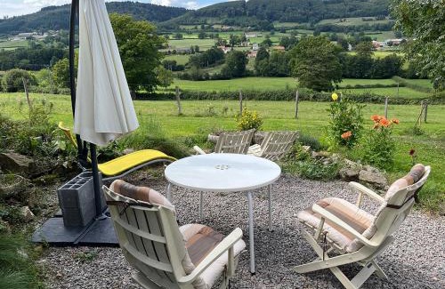 Teilhet House | Maison independante pour 2 tout inclus Tiny House for 2 all included