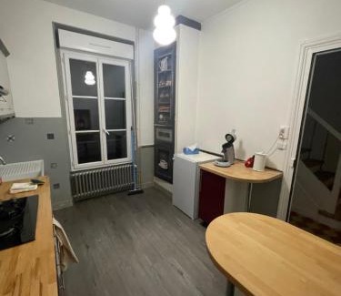 Magenta House | Maison Jean-Pierre