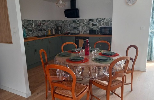 Champs House | Maison la Tourterelle in Auvergne