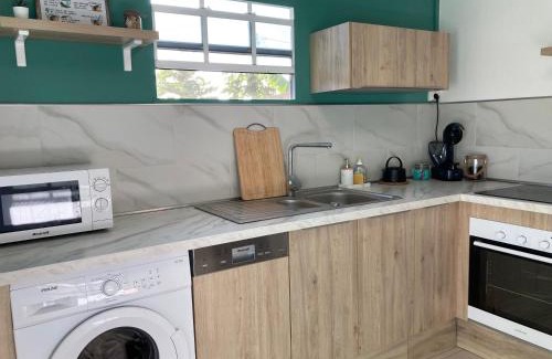 Le Precheur House | Maison Les Abymes - Plage à 50m