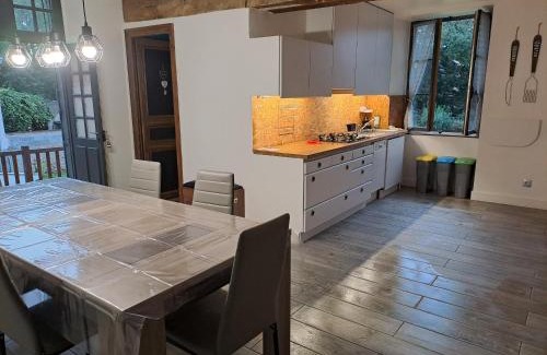 Chateau-Renard House | Maison lumineuse avec jardin privé - Idéale pour famille, amis ou séjour pro - Centre historique - FR-1-590-422