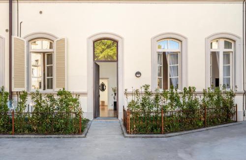 Lucca Historical Center House | Maison Mirò with private parking