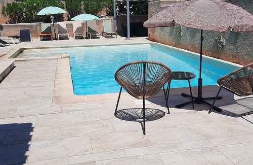 La Bouverie House | Maison Moderne Avec Piscine Privée Chauffée, et Proche Commerces