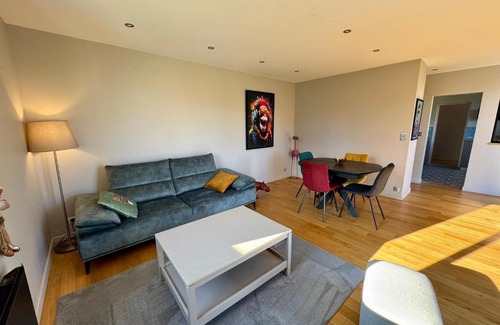 Gannat House | Maison moderne au calme à Gannat