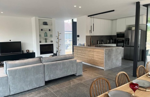 Sint-Idesbald House | Maison Neuve, 15 min de la Plage de St-idesbald. 8 Personnes. Terrasse Couverte