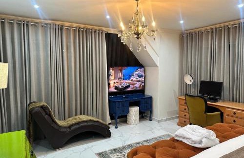 Gillitts Hotel | Maison Norelle at Isivuno House
