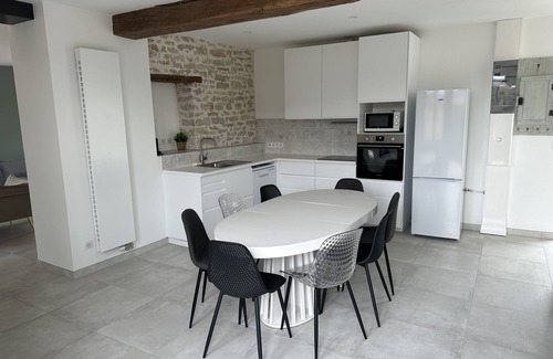 Gevrey-Chambertin House | Maison Pierre Contemporaine Avec Charme Avec Piscine